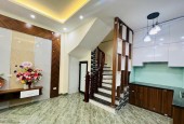 Cho thuê nhà nguyên căn ở GIA ĐÌNH, NHÓM 6 NGƯỜI ngõ 193 Phố Nam Dư, Hoàng Mai